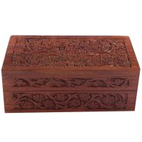Box: &quot;F.T.&quot; aus Palisanderholz, ca 18x10x7,5 cm.