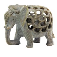 Babyelefant in Elefant aus Speckstein, R&uuml;ssel unten,...