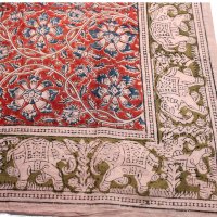 Kalamkari- Bandanatch, 55x55 cm. Rot mit Blumen und Elefanten