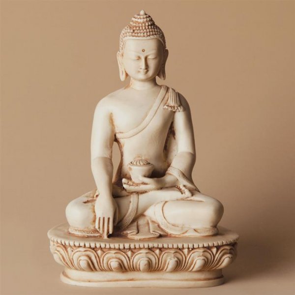 Buddha aus Polyresin, hell, 14 cm hoch