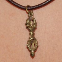 Dorjee als Kettenanhänger , 2,5 cm.